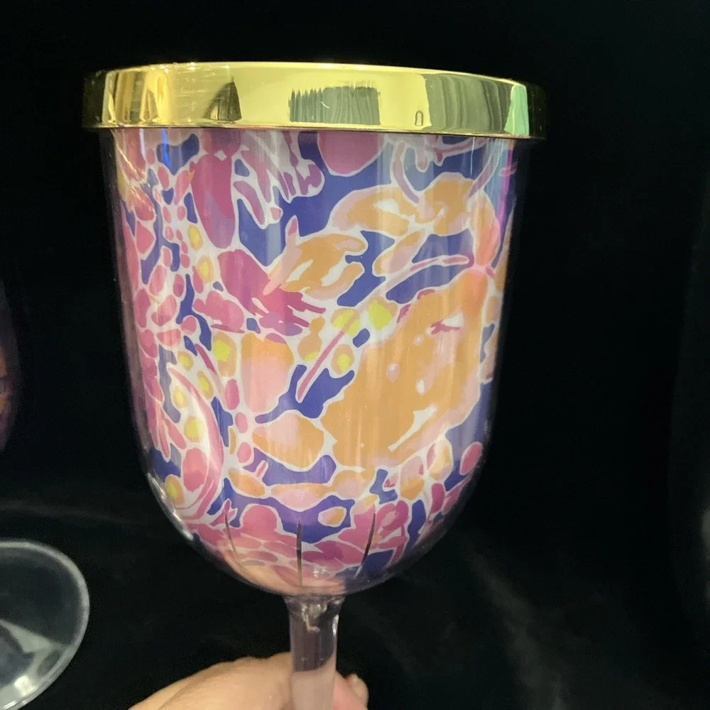 Lilly Pulitzer Sip Sip Cup Catch & Release Acrylic Beach Pool Wine Glass Set (2)